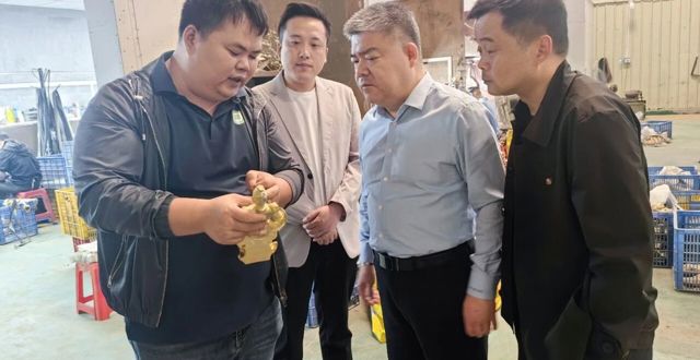 胡晓明带队赴广东开展招商引资活动