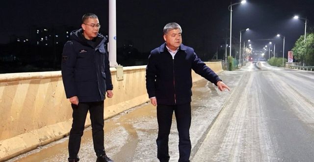 胡晓明督导低温雨雪冰冻灾害防范应对工作