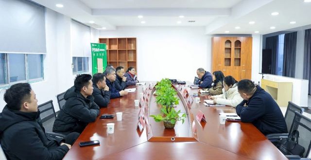 胡晓明调研湖南洞庭芯科技有限责任公司