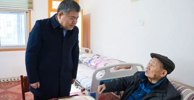 胡晓明开展春节前走访慰问活动