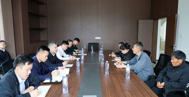 胡晓明开展“企业服务年”走访调研