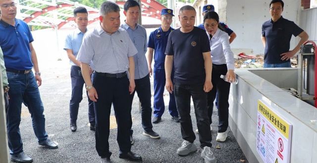 胡晓明以“四不两直”方式督导检查安全生产工作