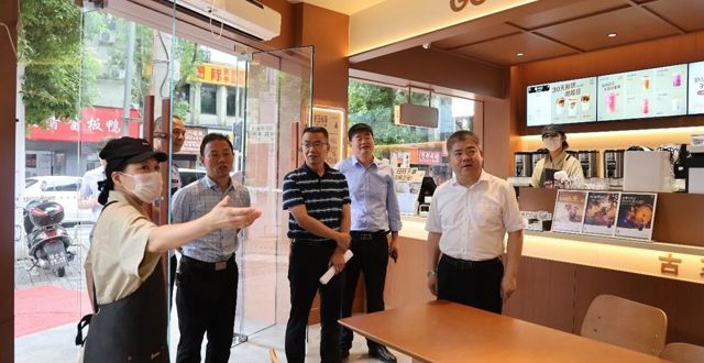 胡晓明调研督导群众身边不正之风和腐败问题集中整治工作