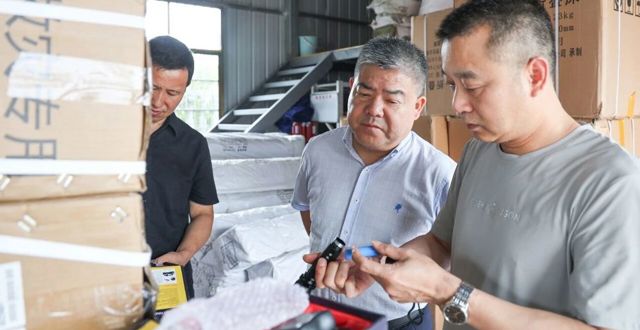 胡晓明督导检查防汛备汛工作